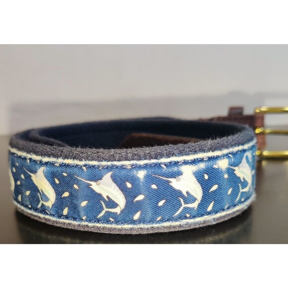 Vineyard Vines Swordfish Canvas and Leather Tipped Teen belt Size 26 Pre Owned - Picture 10 of 11